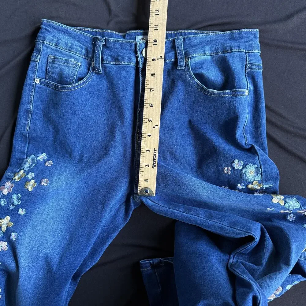 Bamboo Jeans Junior 11 Blue Floral Embroidered Stretch Bootcut Flare Bell Bottom - Picture 8 of 9